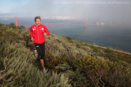 GG Bridge fog runner